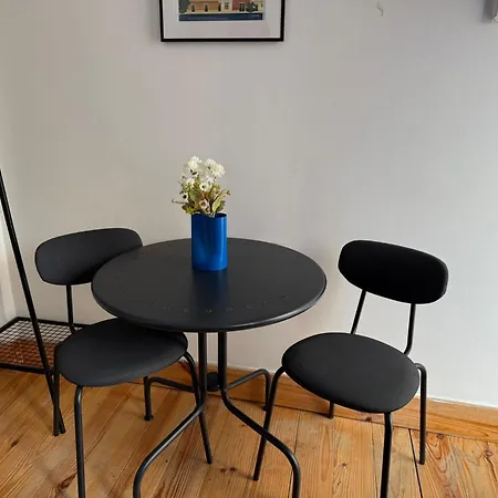 11 With Kitchen And Private Bathroom, Center